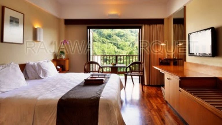 lantai kayu hotel bandung