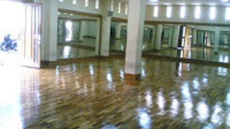 pemasangan lantai kayu parket
