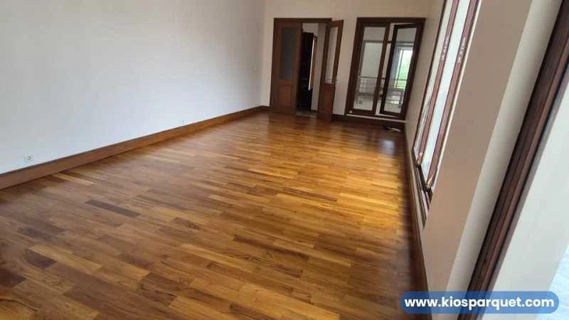 lantai kayu jati terpasang