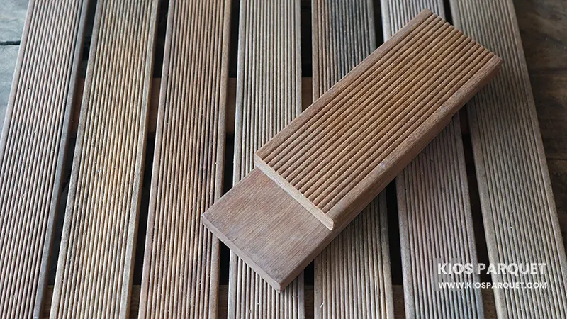 decking kayu kios ulin 